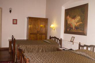 Dutch Bungalow - Heritage Hotel, Kochi 3